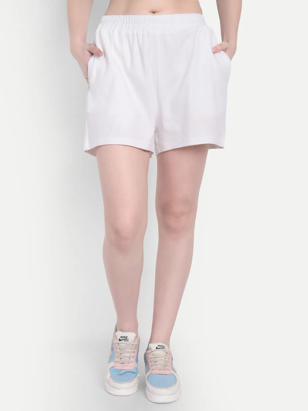ecomm female shoot